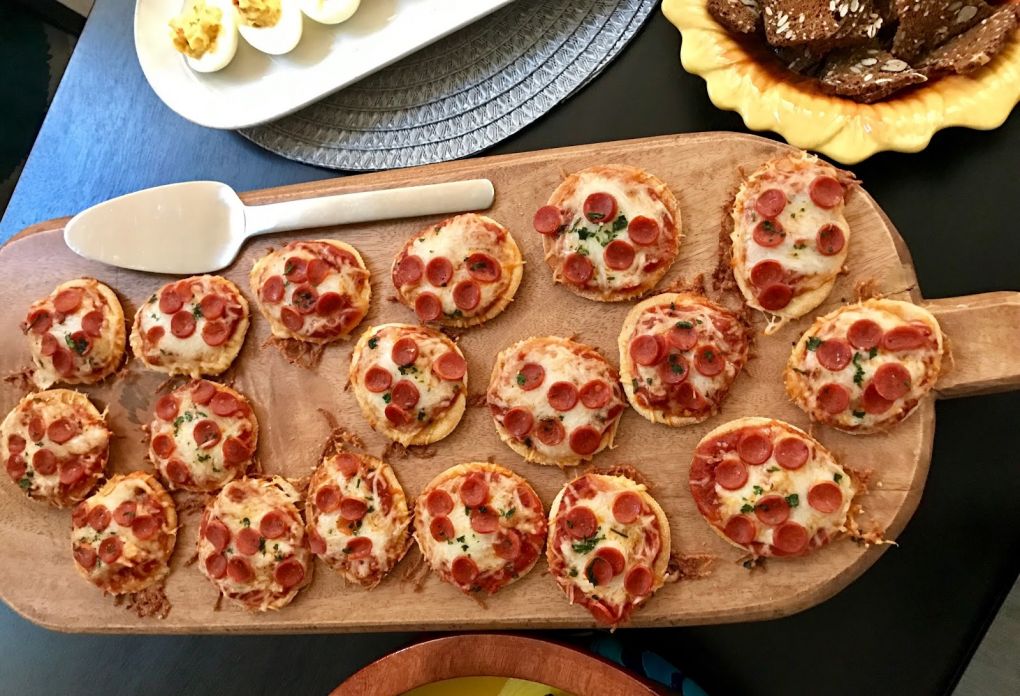 Az Malzemeli Mini Pizza