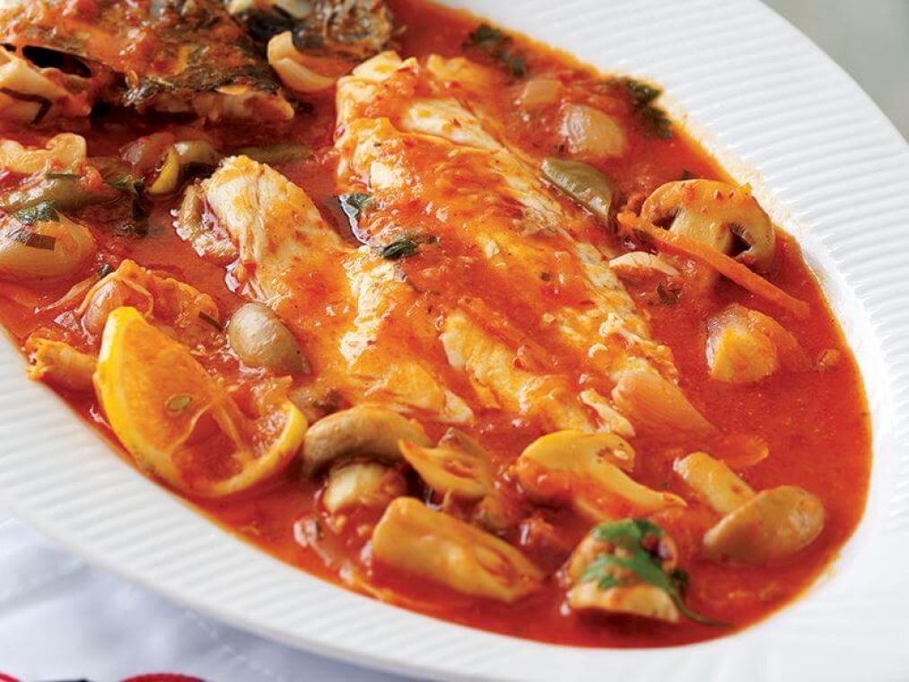 Balık Kokusuna Kökten Çözüm: Levrek Buğulama