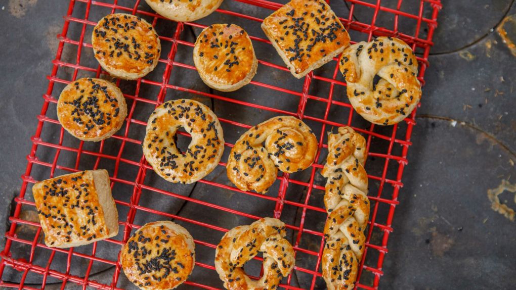 Beş Çayına Çörek Otlu Kurabiye