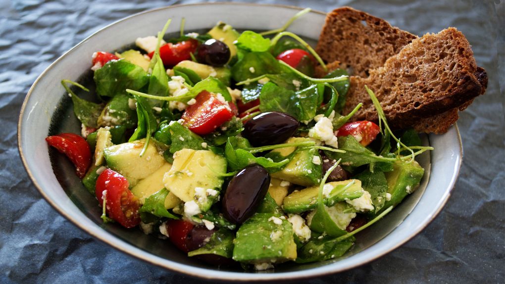 Diyet Dostu Doyurucu Avokadolu Salata