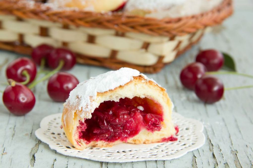 İçi Dolu Vişne: Vişneli Kurabiye