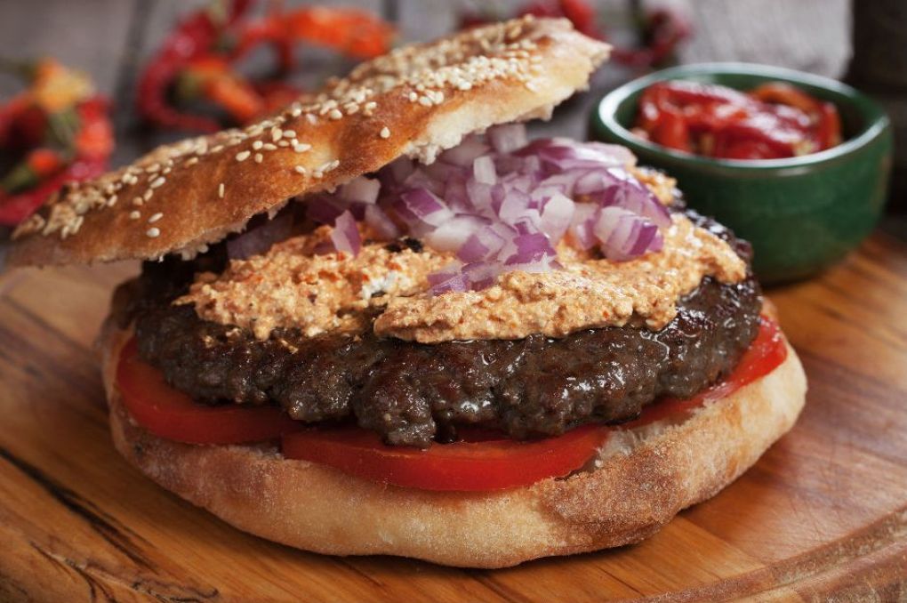 Köfte mi Hamburger mi? Pleskavitsa Köftesi