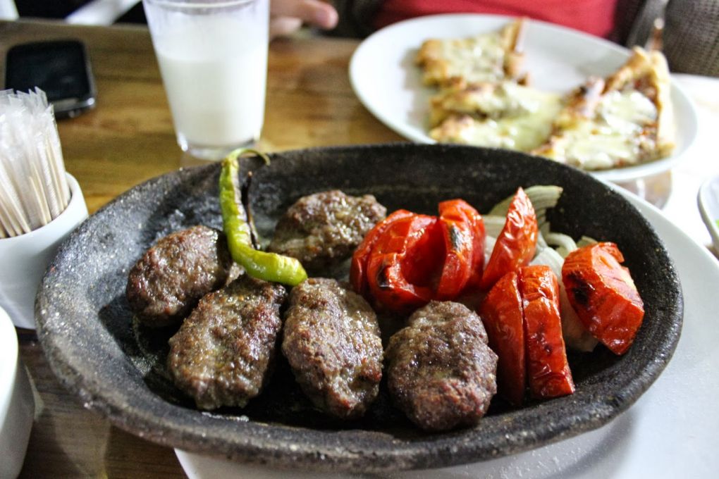 Köftenin Zengin Hali: Kiremit Köfte