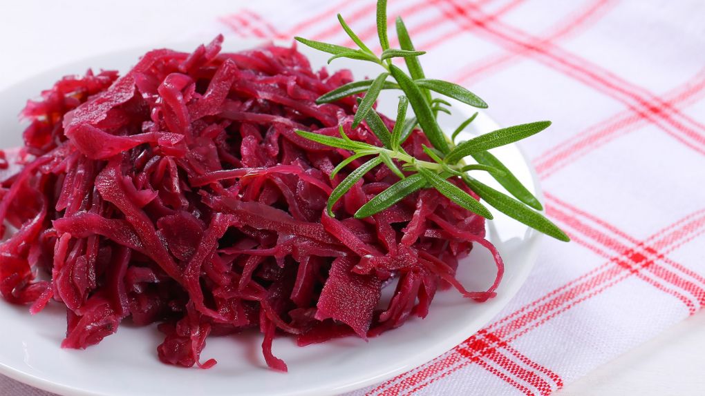 Renginde Asalet Var: Mor Lahana Turşusu