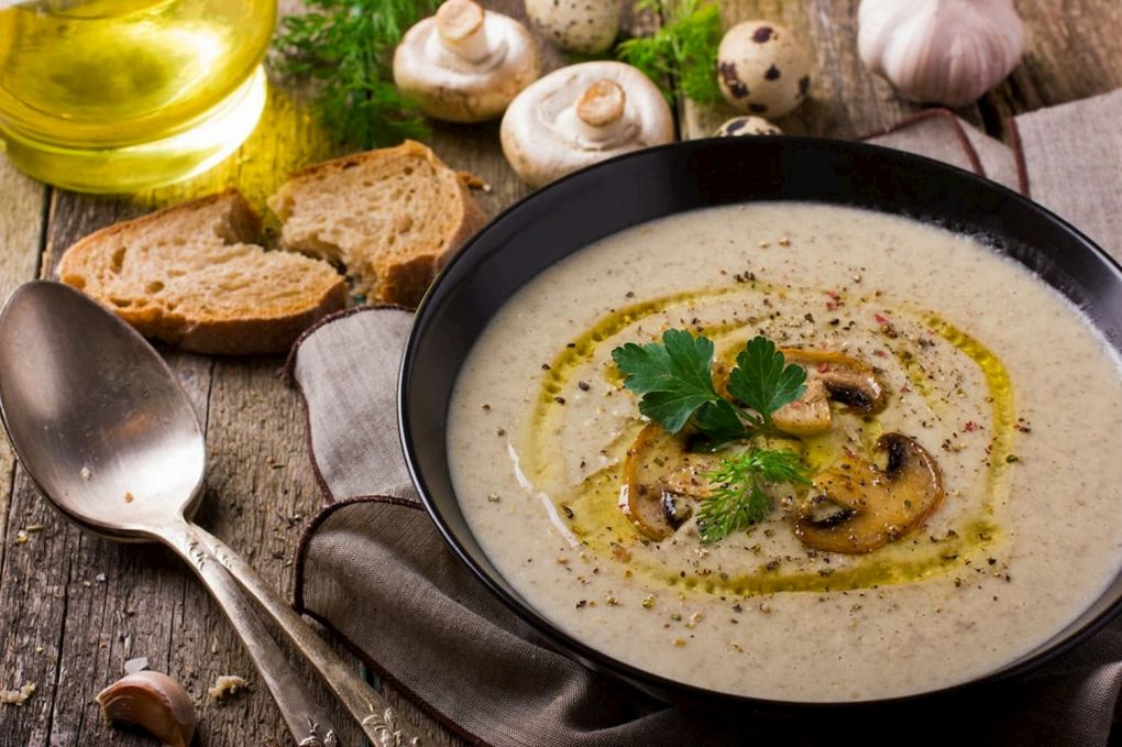 Sütlü Mantar Çorbası