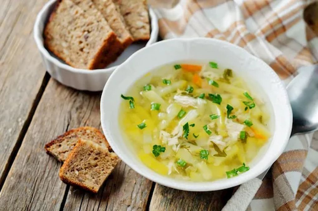 Tavuk Suyu Çorbası