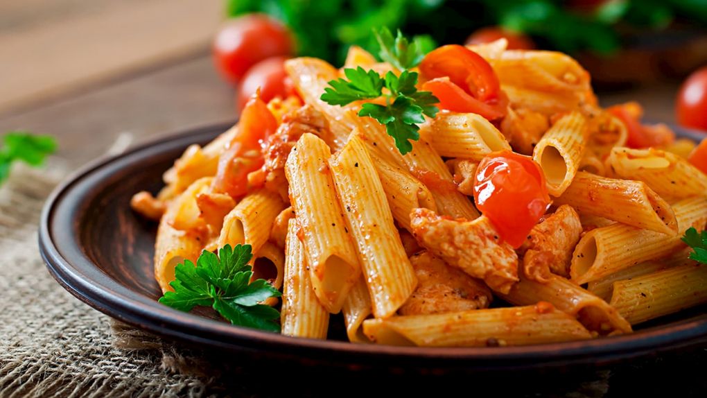 Tavuklu Makarna